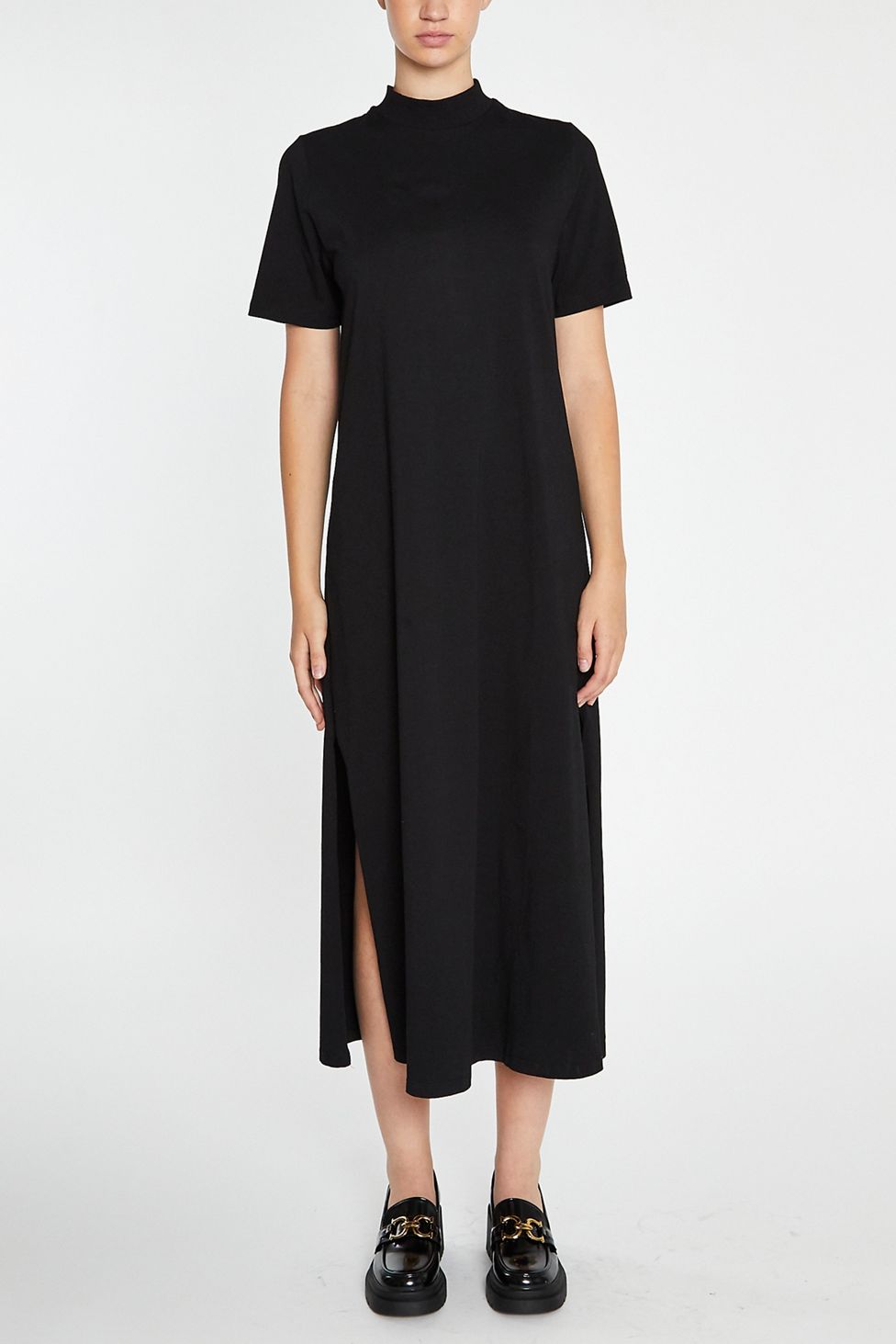 Glamorous Minimalist Mockneck Short Sleeve Midi Dress