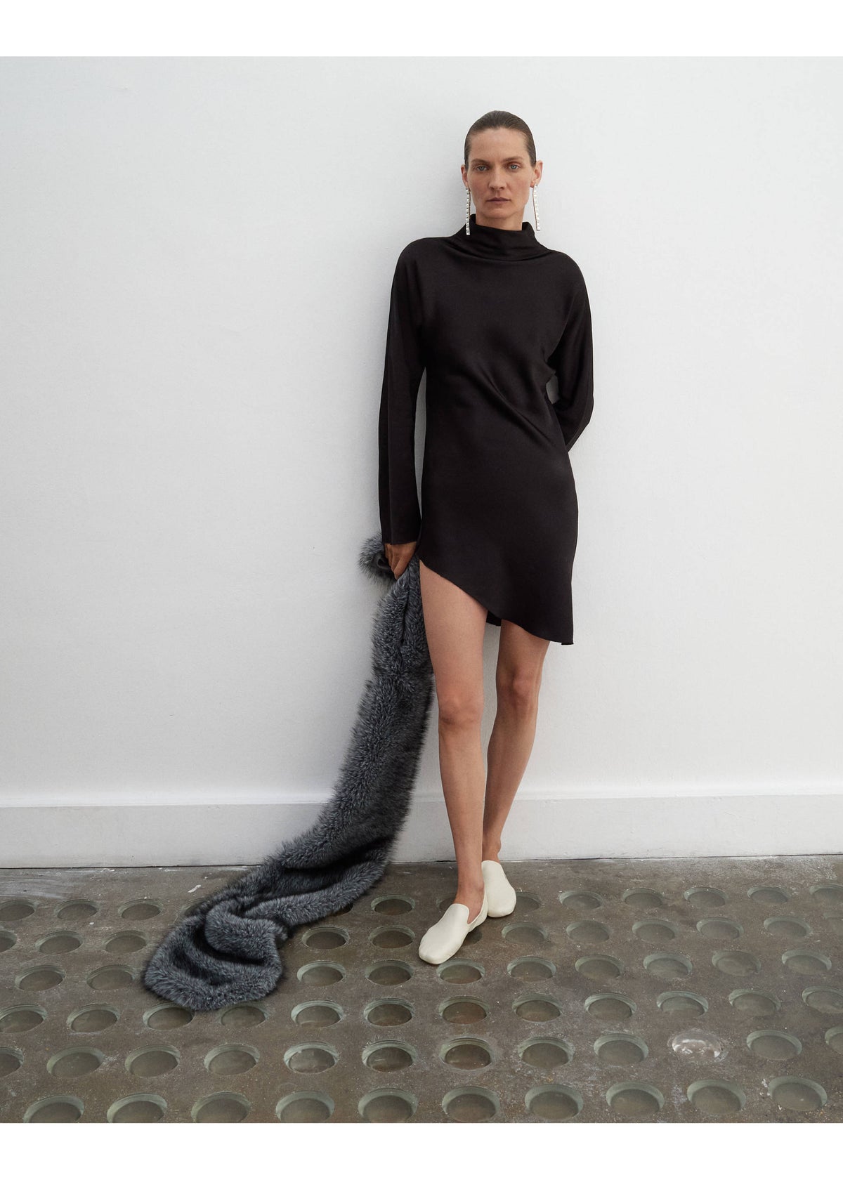 Asymmetrical satin-finish dress with asymmetrical hem