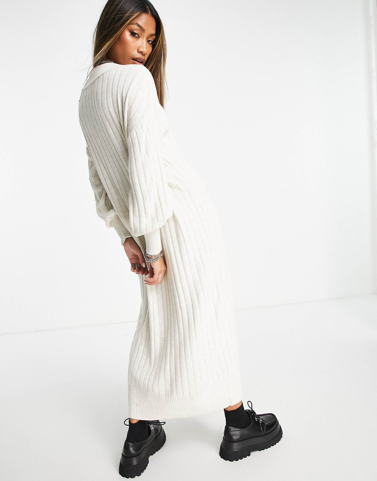 Only knitted v neck maxi dress in cream