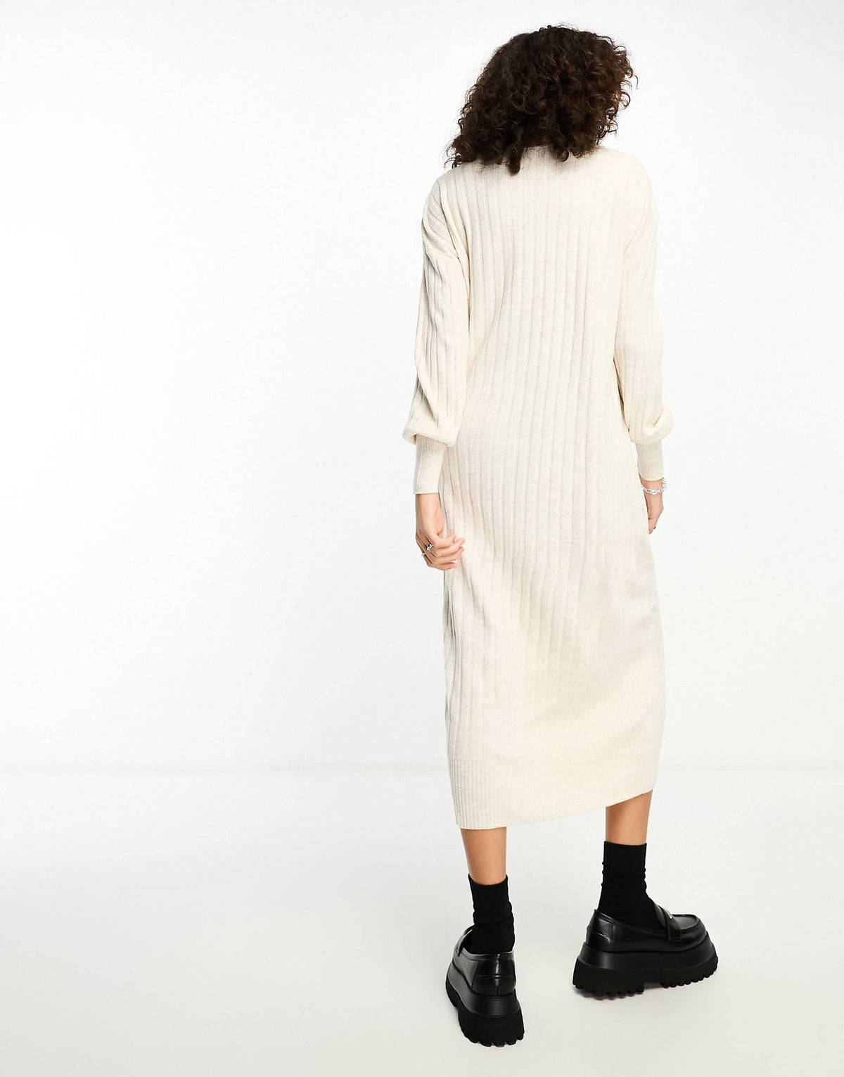 Only Tall knitted v neck maxi dress in cream