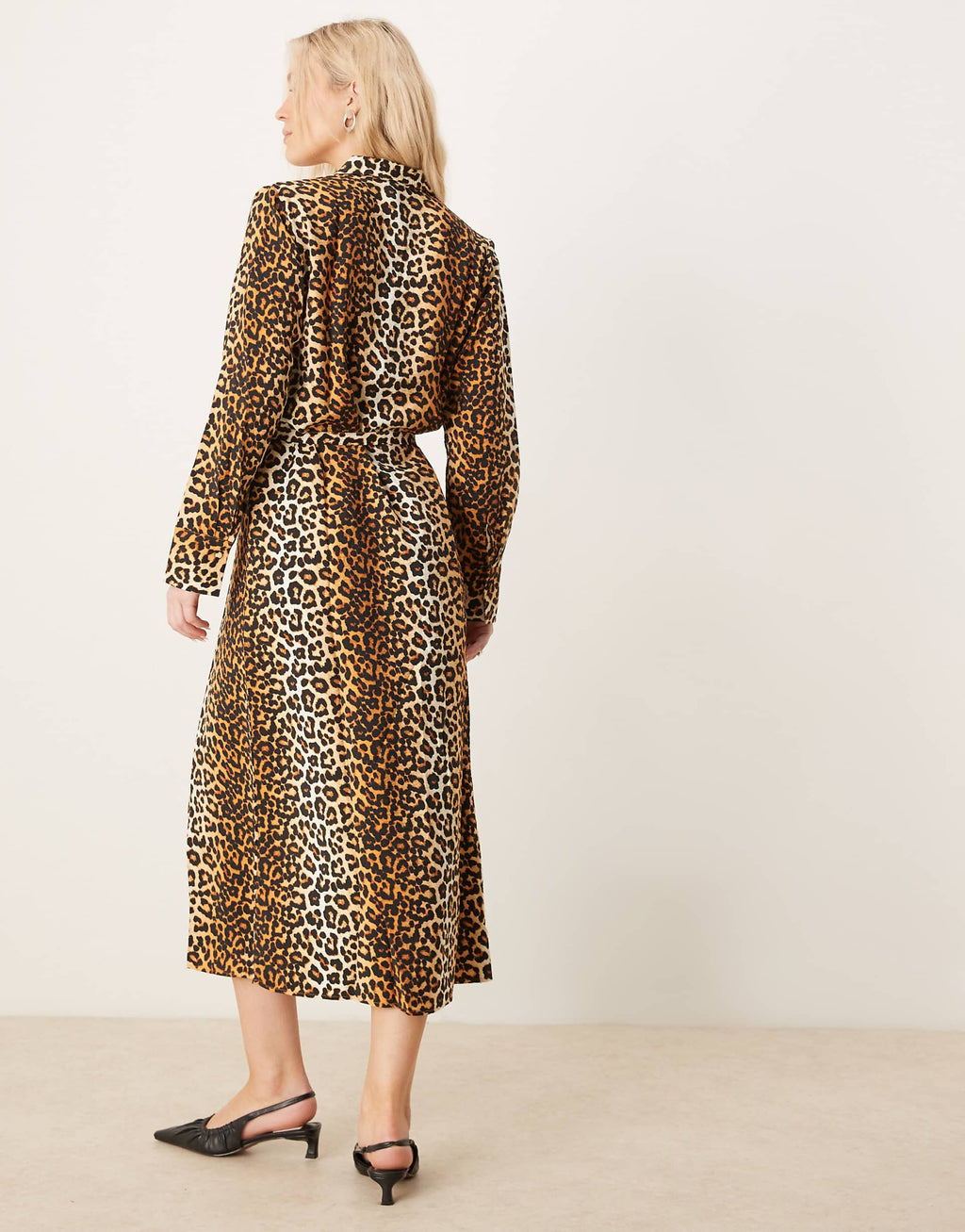YAS tie waist maxi shirt dress in leopard print