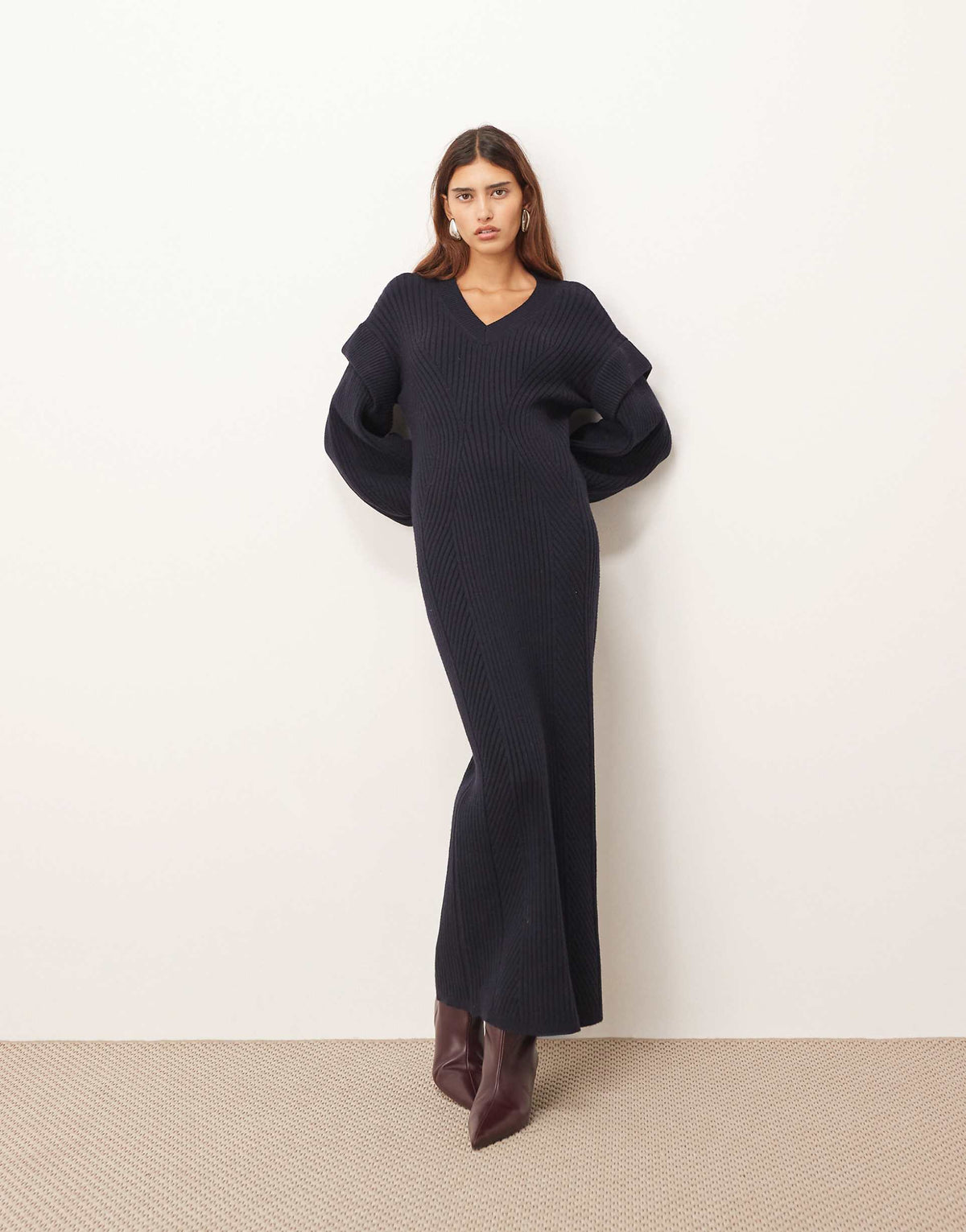 ARRANGE rib knit v neck maxi dress with shoulder detailing in navy