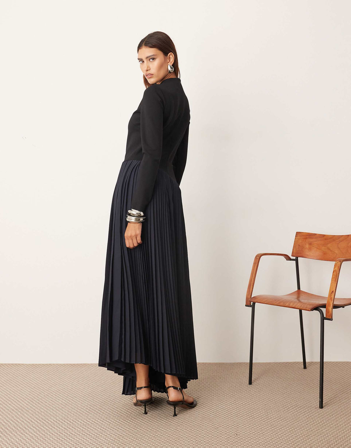 ARRANGE contrast fabric sculpted maxi dress with pleated skirt in navy/black