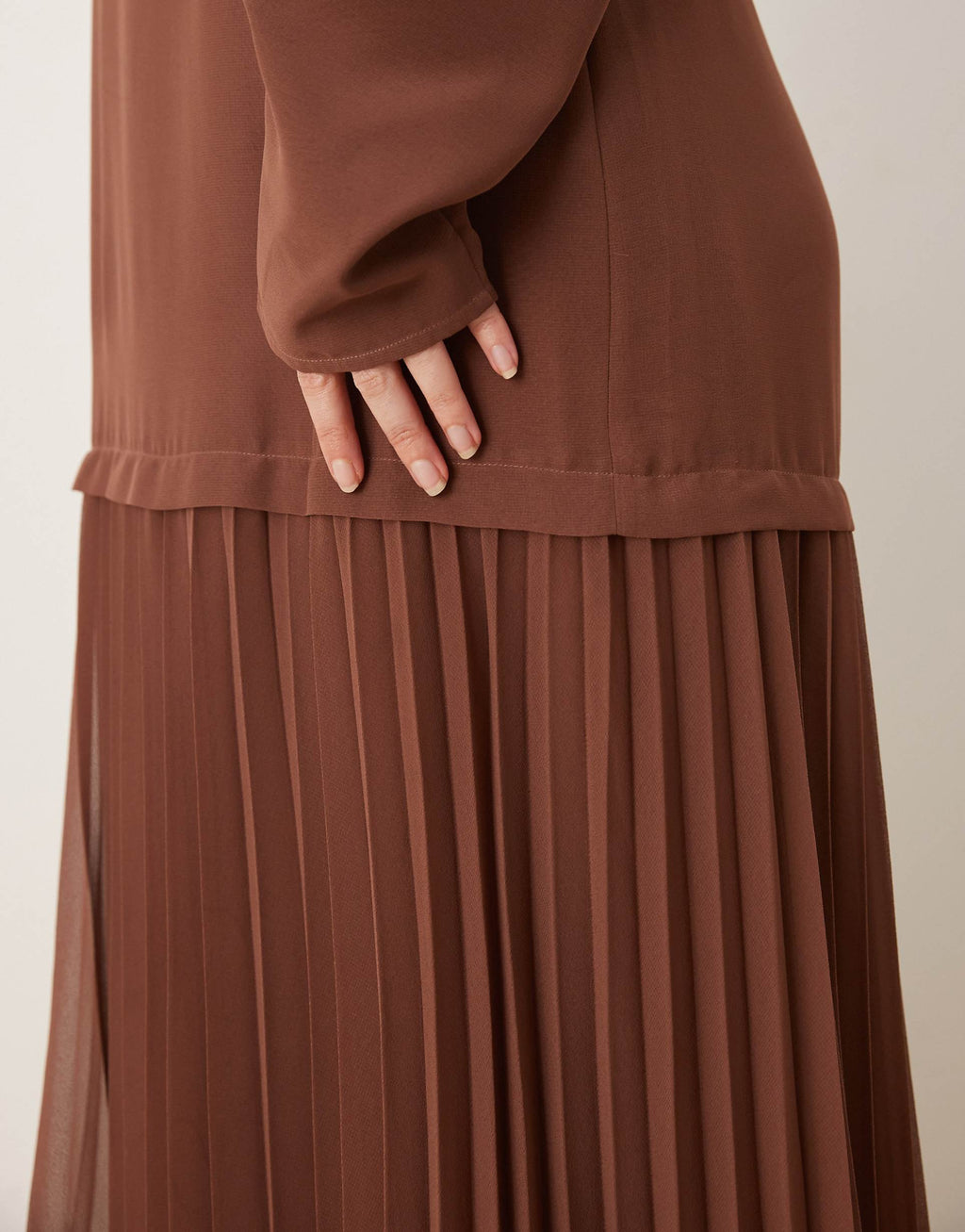 ASOS DESIGN Curve long sleeved pleated skirt maxi dress in chocolate