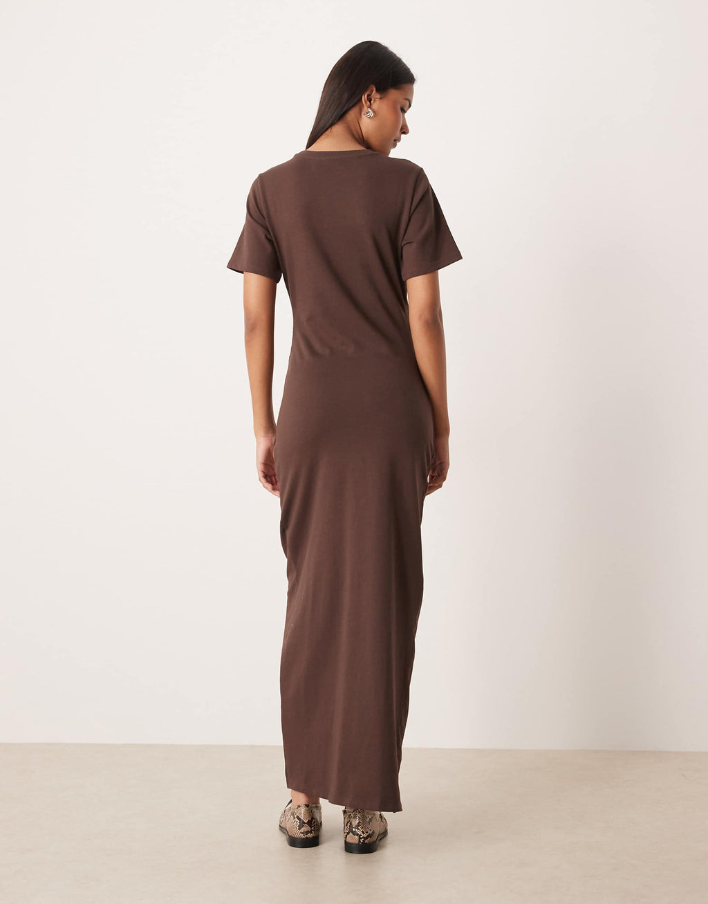 ASOS DESIGN ruched side tee midi dress in chocolate