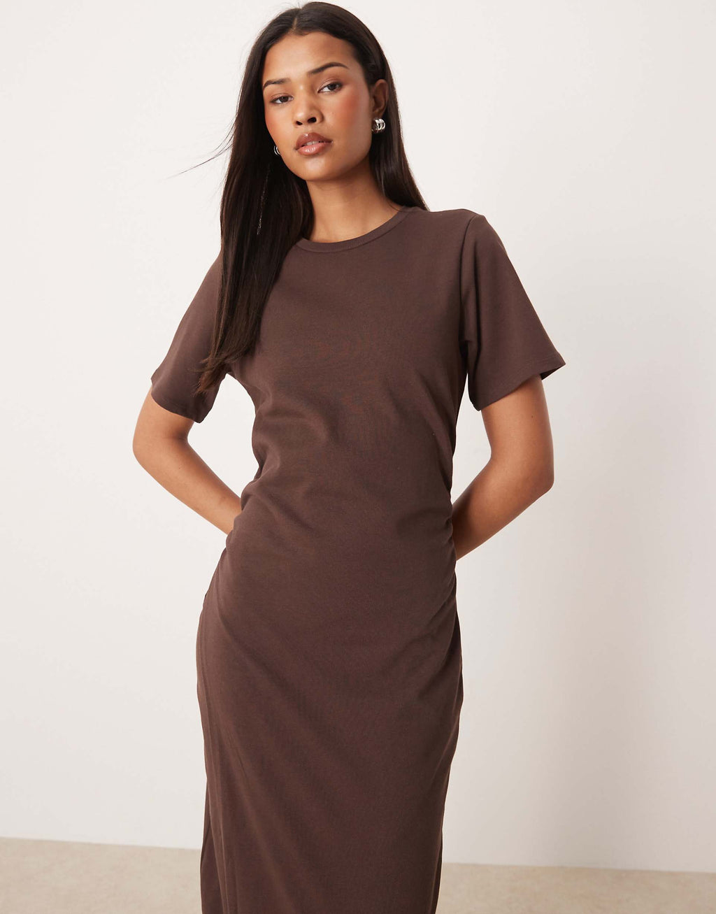 ASOS DESIGN ruched side tee midi dress in chocolate
