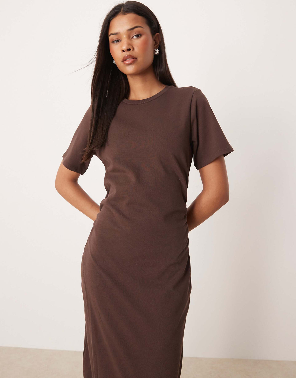 ASOS DESIGN ruched side tee midi dress in chocolate