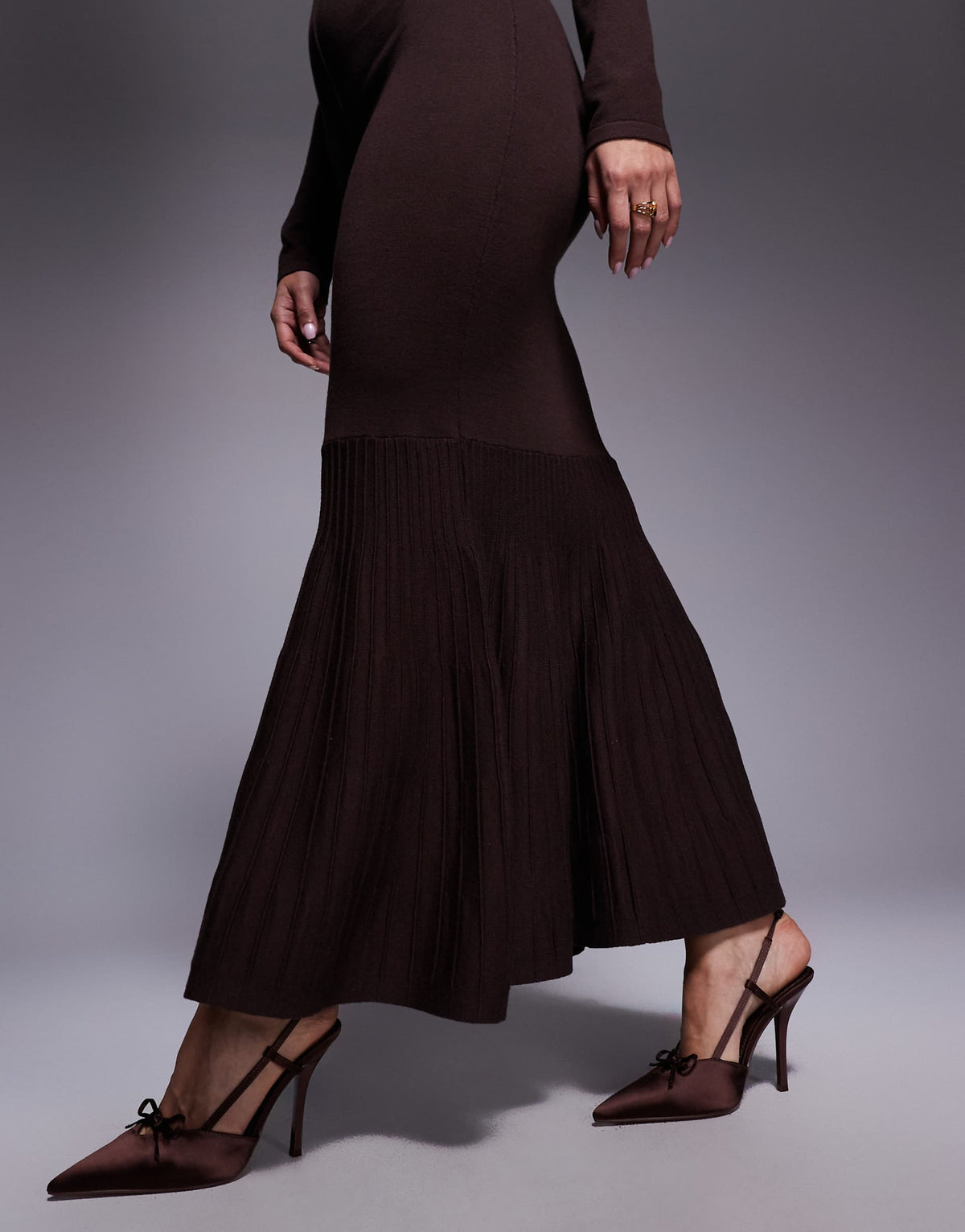 Kaiia exclusive knitted long sleeve flared skirt maxi dress in chocolate
