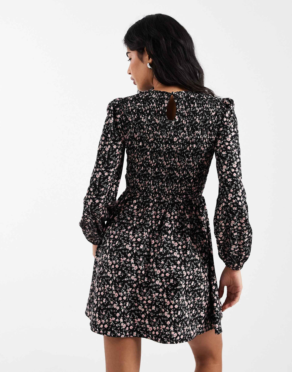 Daisy Street long sleeve shirred mini smock dress in black pink floral
