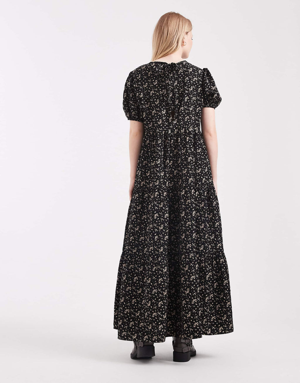 Daisy Street tiered smock maxi dress in black floral