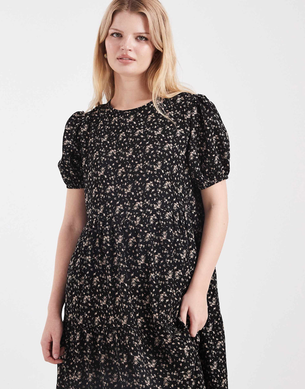 Daisy Street tiered smock maxi dress in black floral