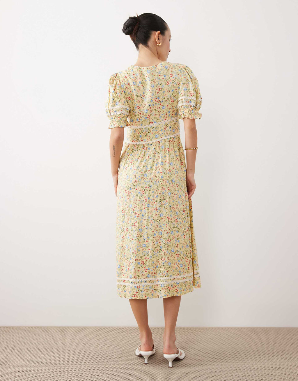 Nobody's Child Petite Saffy midi dress in lemon floral