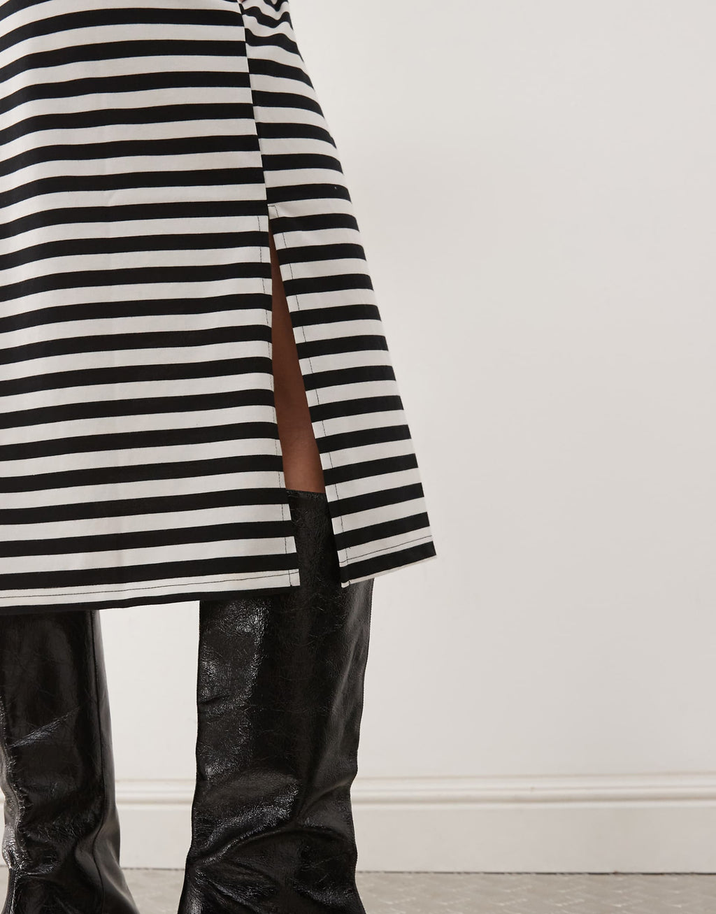 Noisy May midi T-shirt dress in black stripe