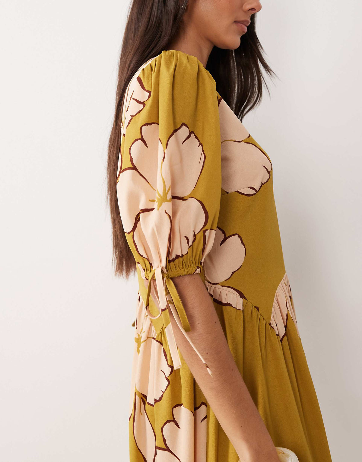 Wednesday's Girl tie sleeve floral midaxi smock dress in green
