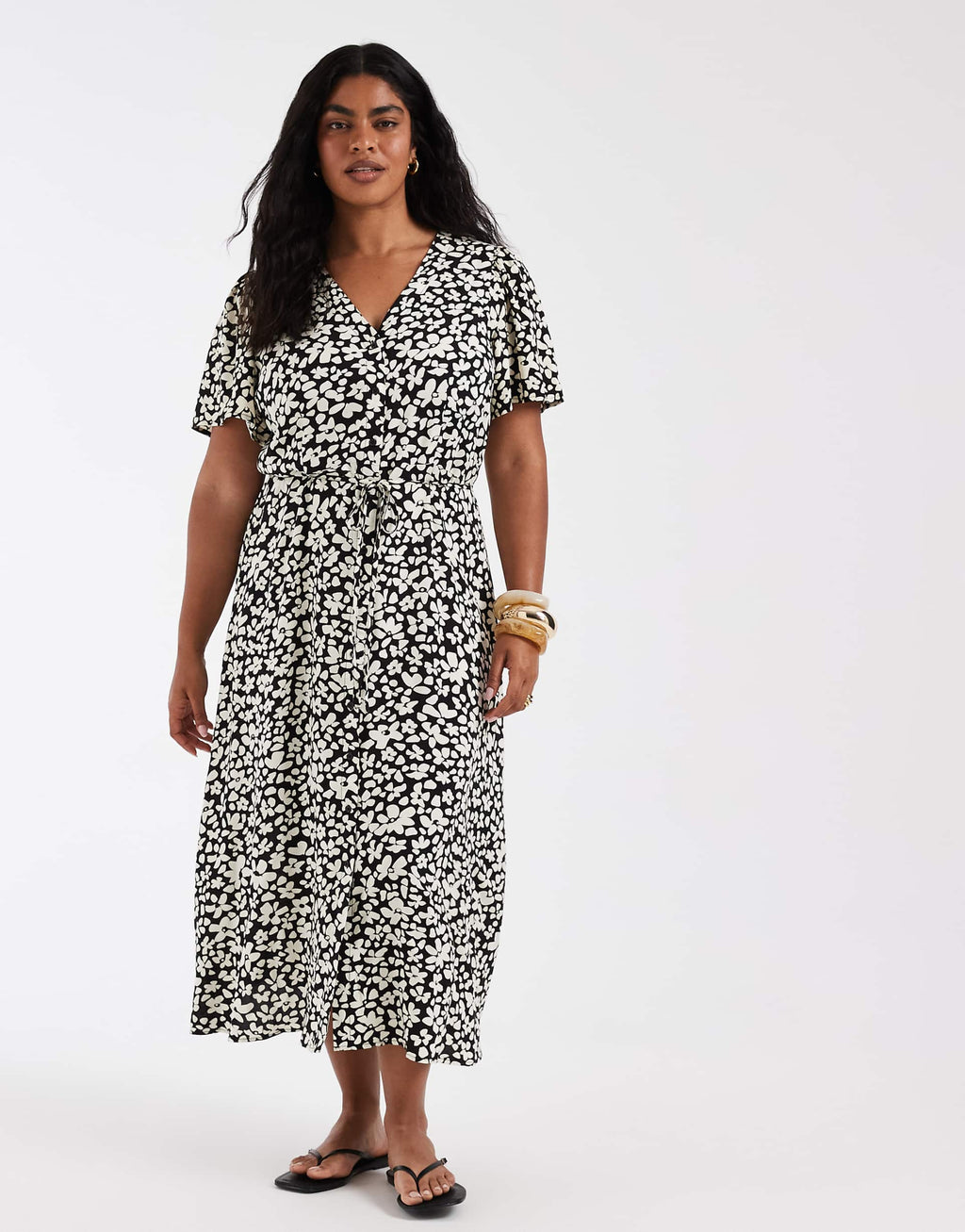 Vero Moda Curve button down maxi dress in mono floral print