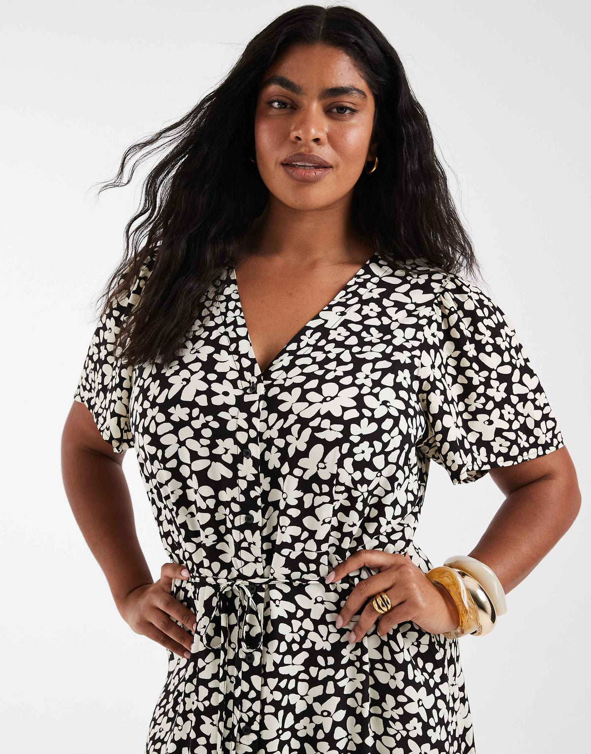 Vero Moda Curve button down maxi dress in mono floral print