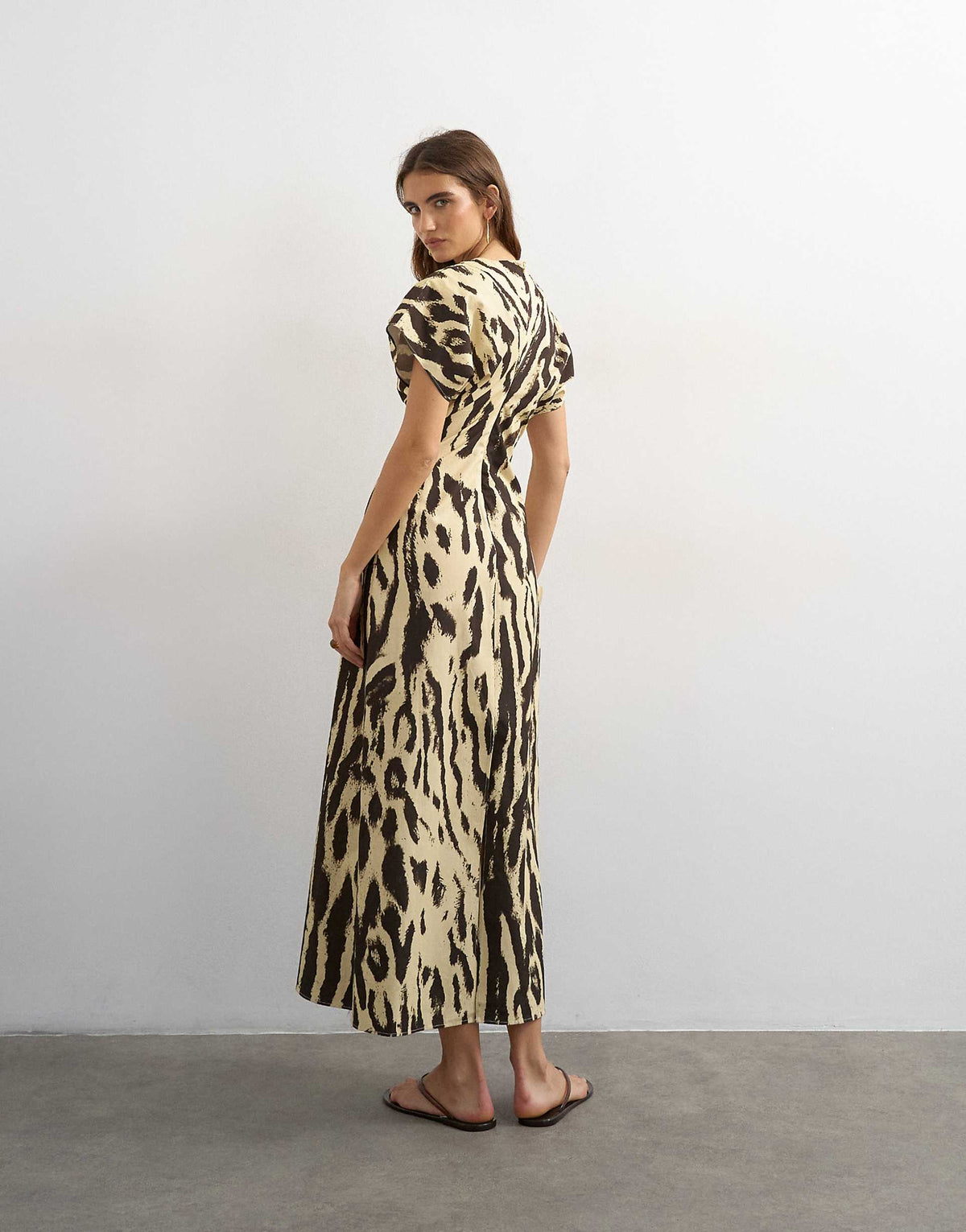 Topshop cotton twill structured drop shoulder maxi dress in mono animal print