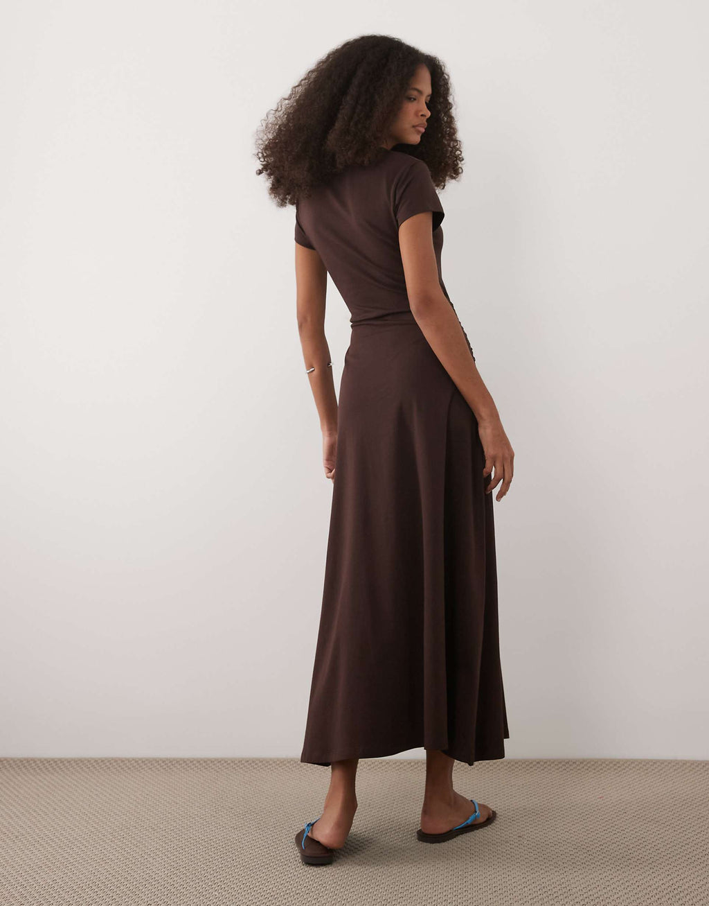 ASOS DESIGN short sleeve midaxi dress with tie waist in chocolate