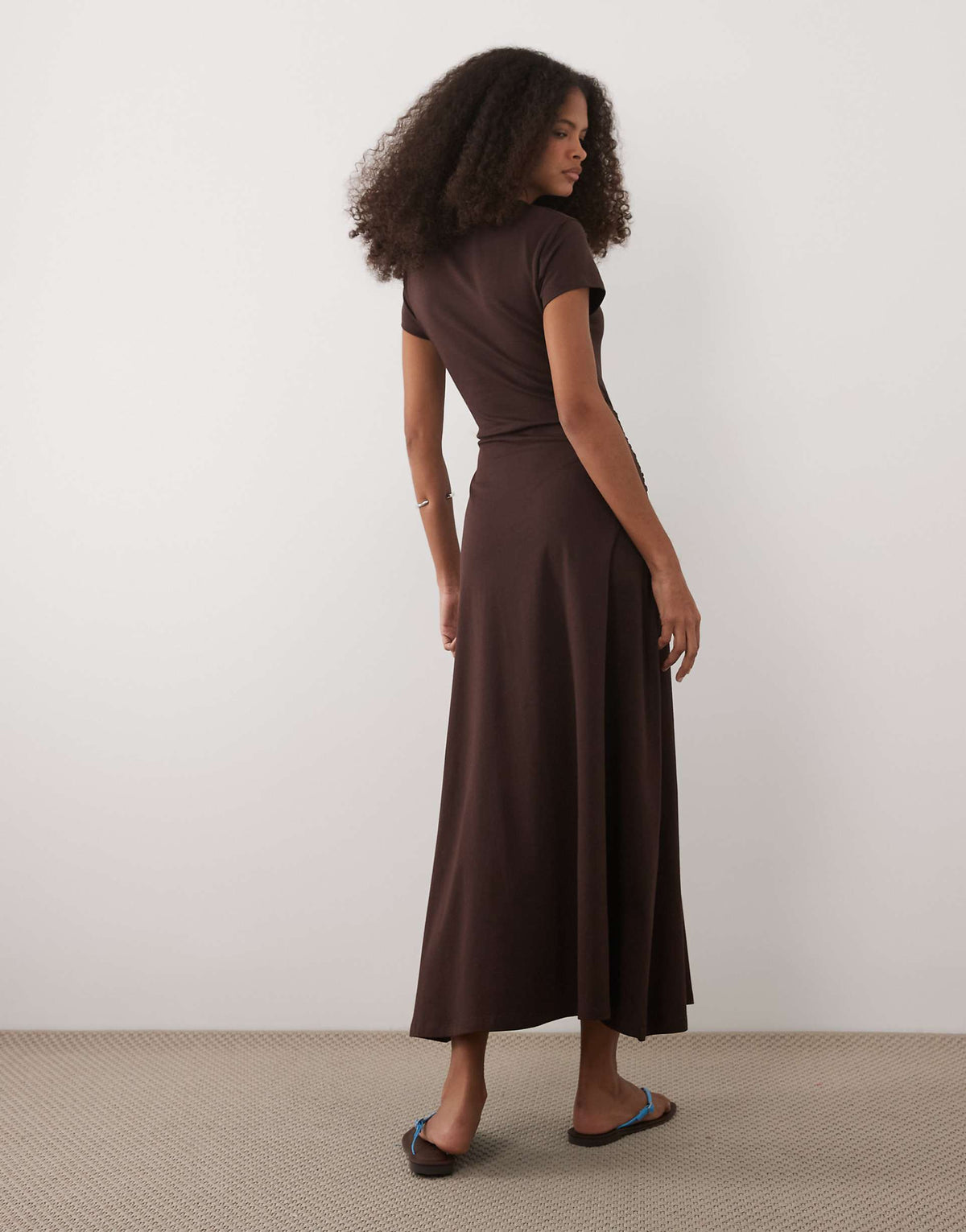 ASOS DESIGN short sleeve midaxi dress with tie waist in chocolate