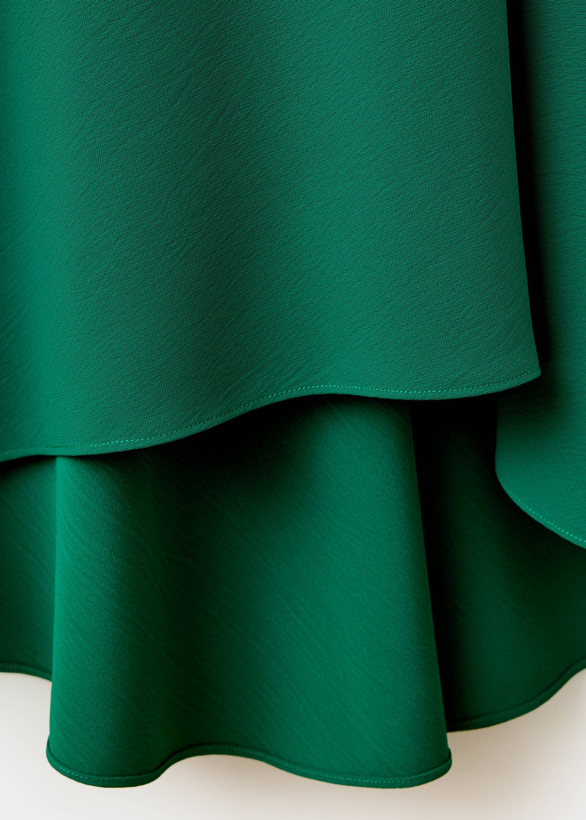 Flared-sleeve dress with knot detail