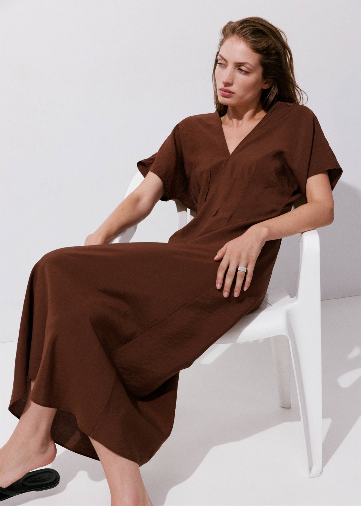 V-neck ruched dress