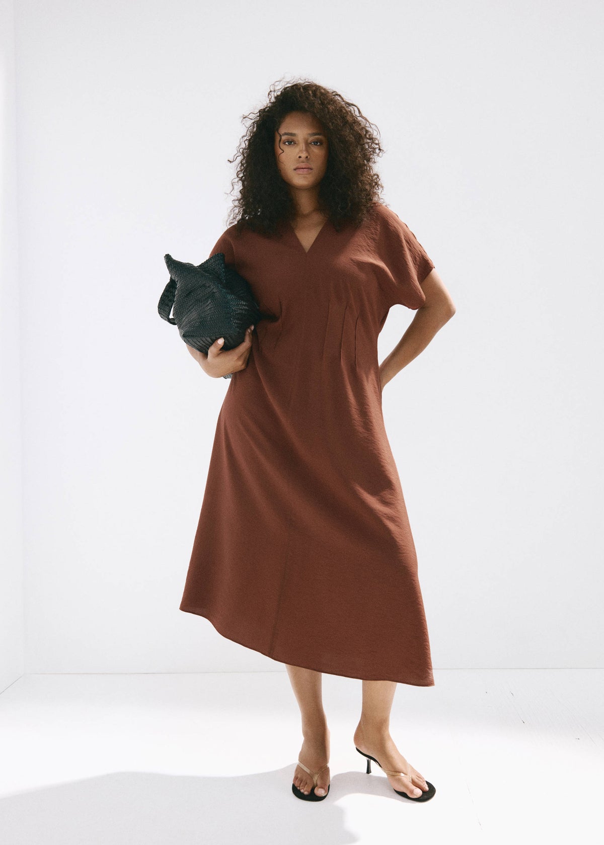 V-neck ruched dress