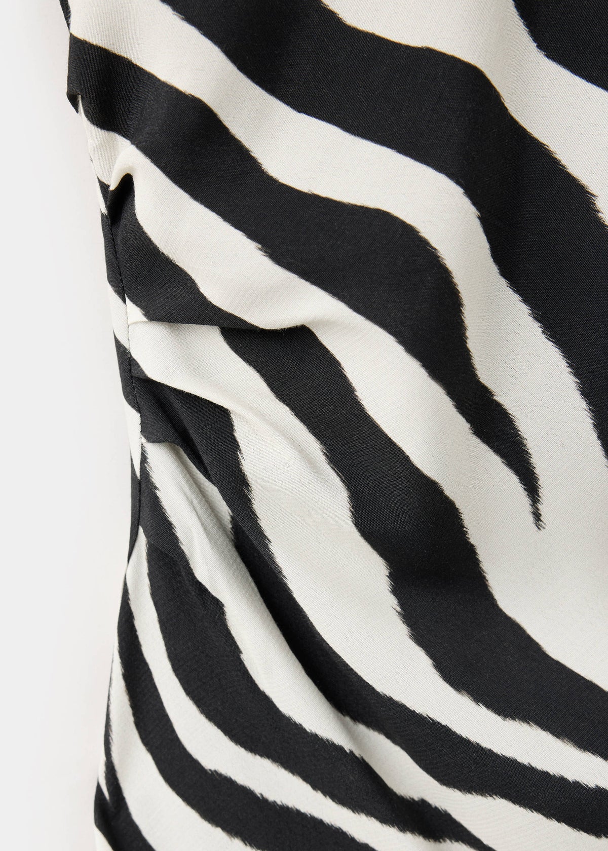 Zebra-print dress with flared sleeves