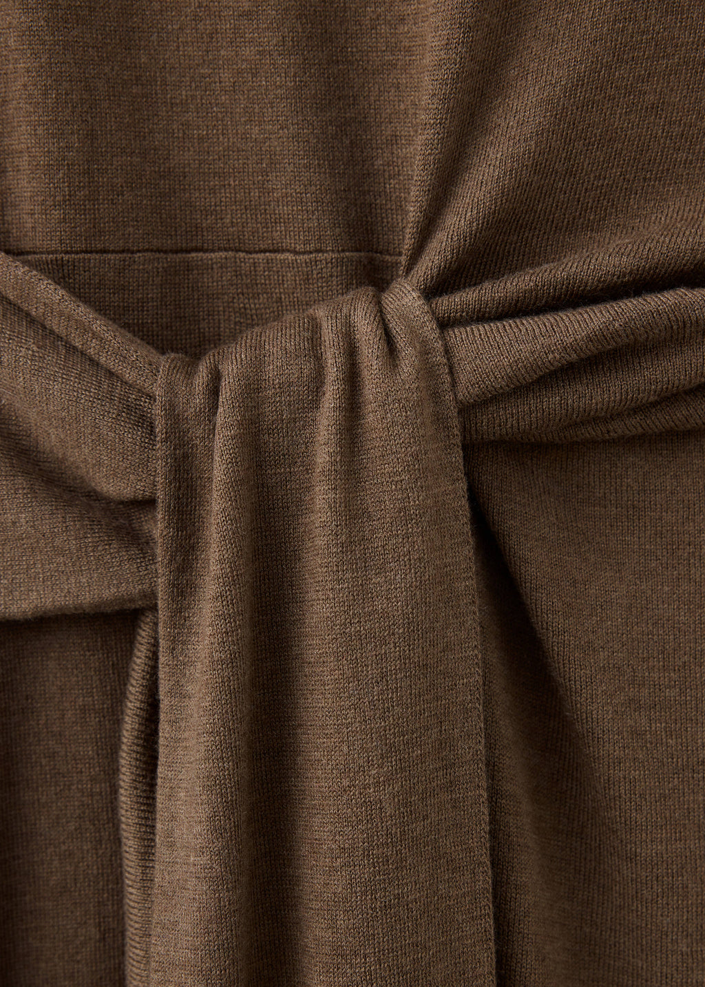 Knit dress with tie detail