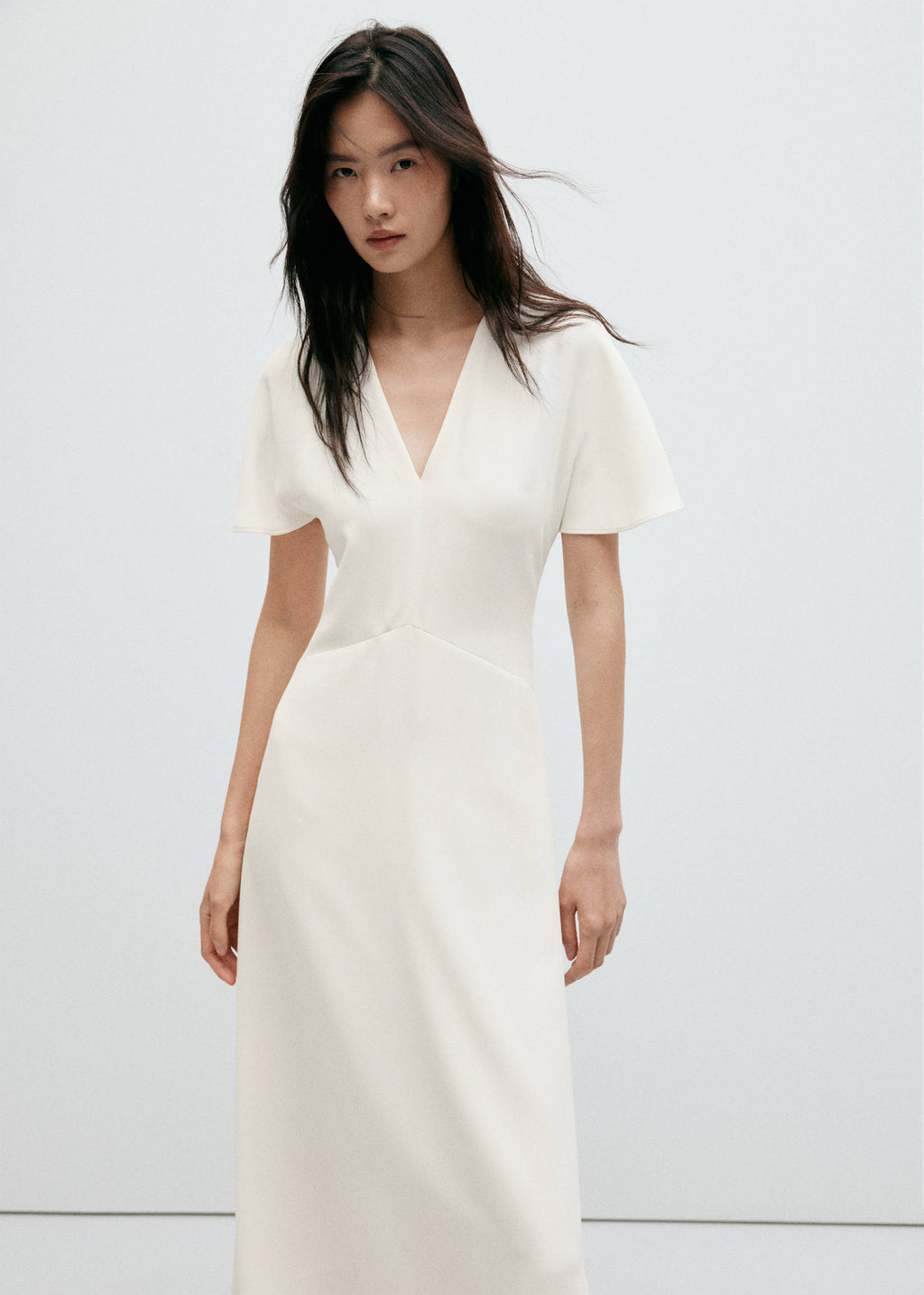 V-neck short-sleeve dress