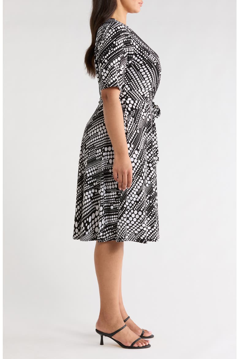 Short Sleeve Colorblock Shift Dress