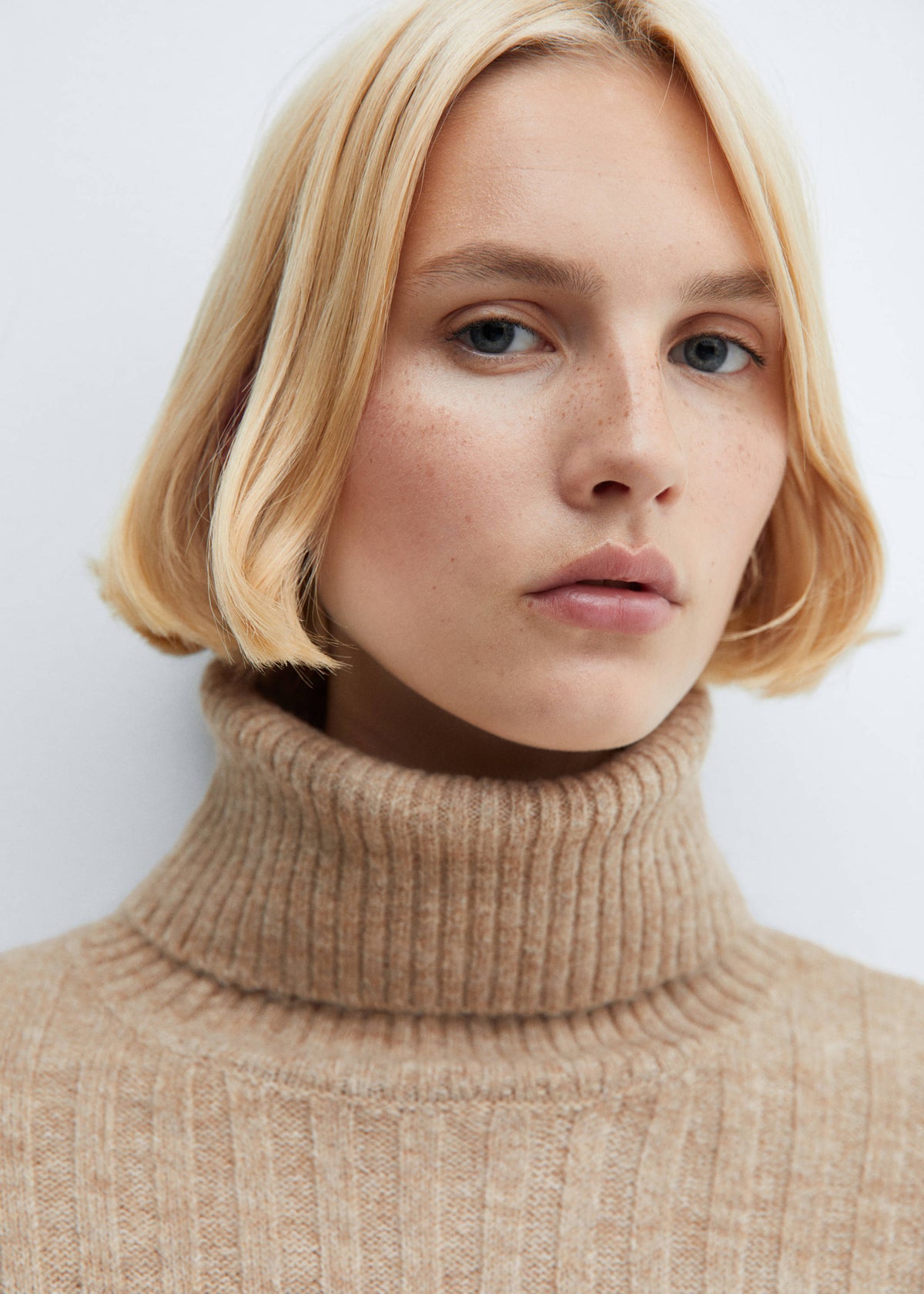 Ribbed turtleneck dress