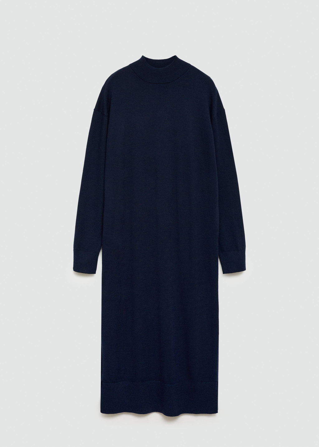 Round-neck knitted dress