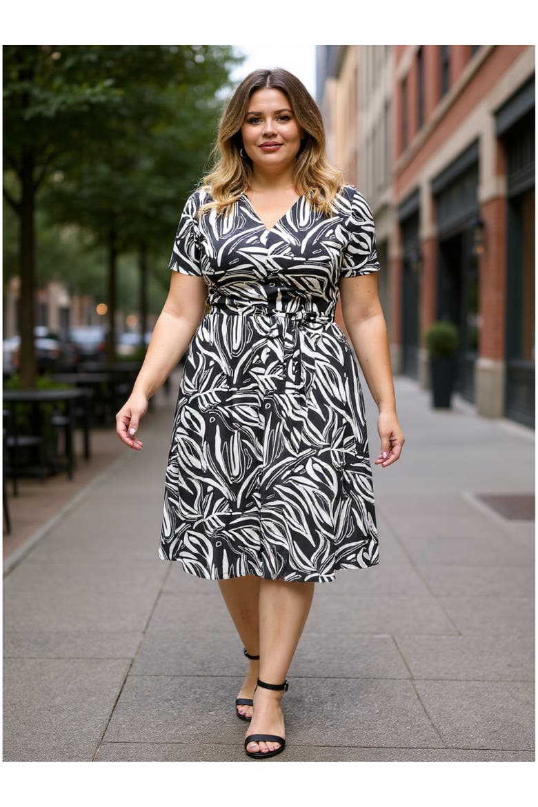 Curvy Essential Abstract V-Neck Short Sleeve A-Line Midi Dress