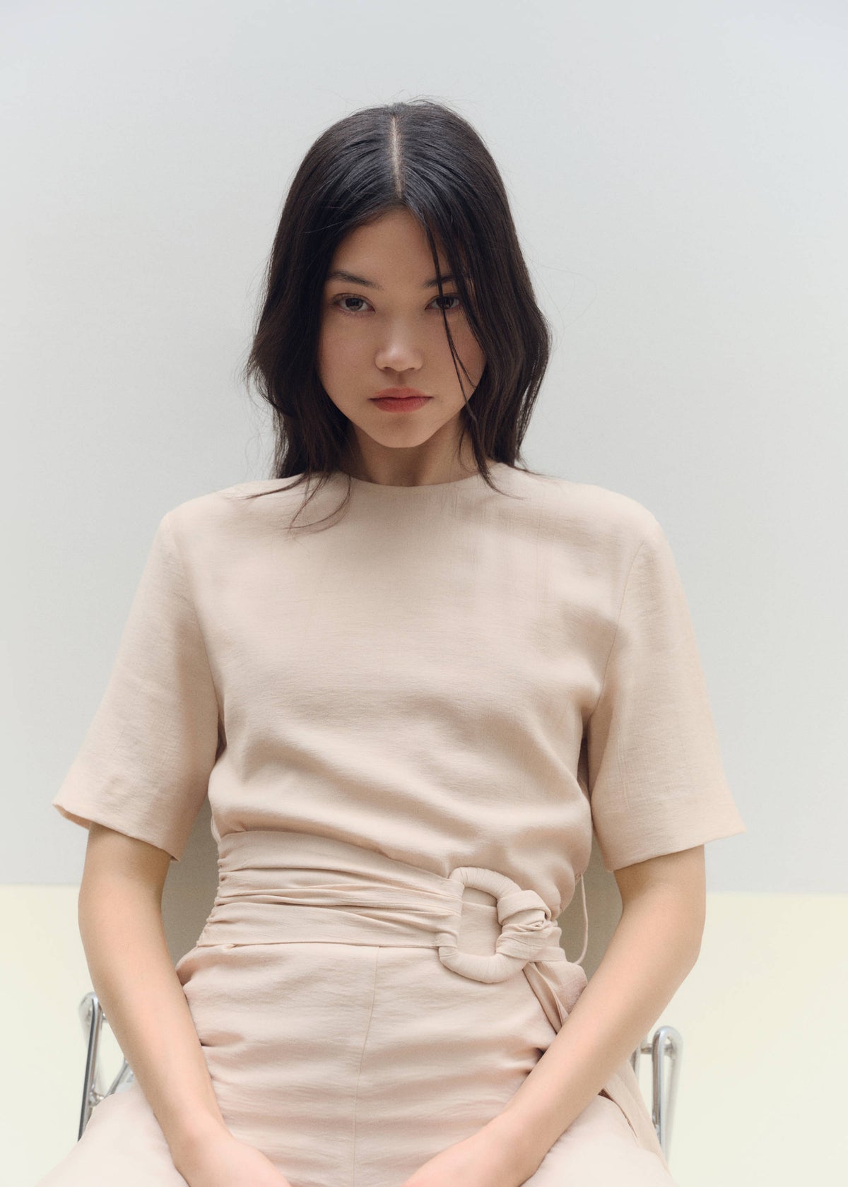 Straight-fit short-sleeved jumpsuit with belt