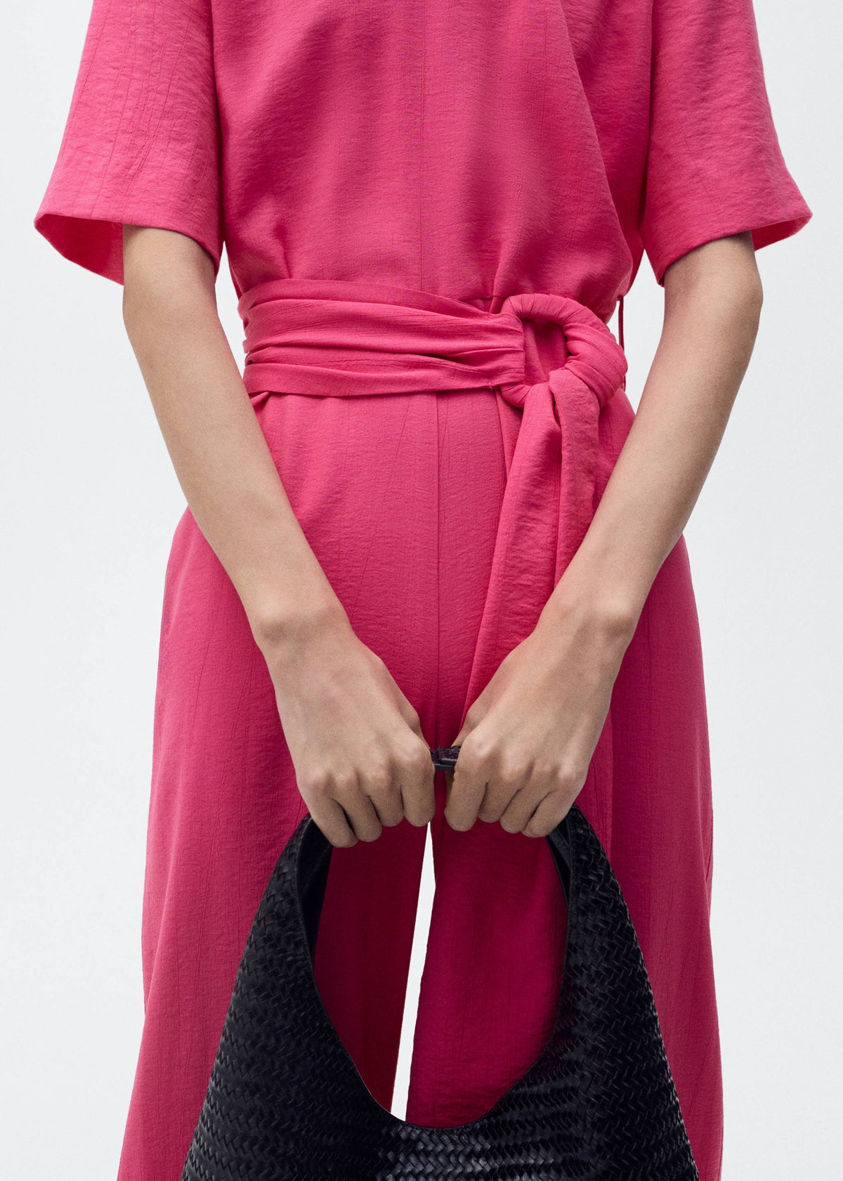 Straight-fit short-sleeved jumpsuit with belt