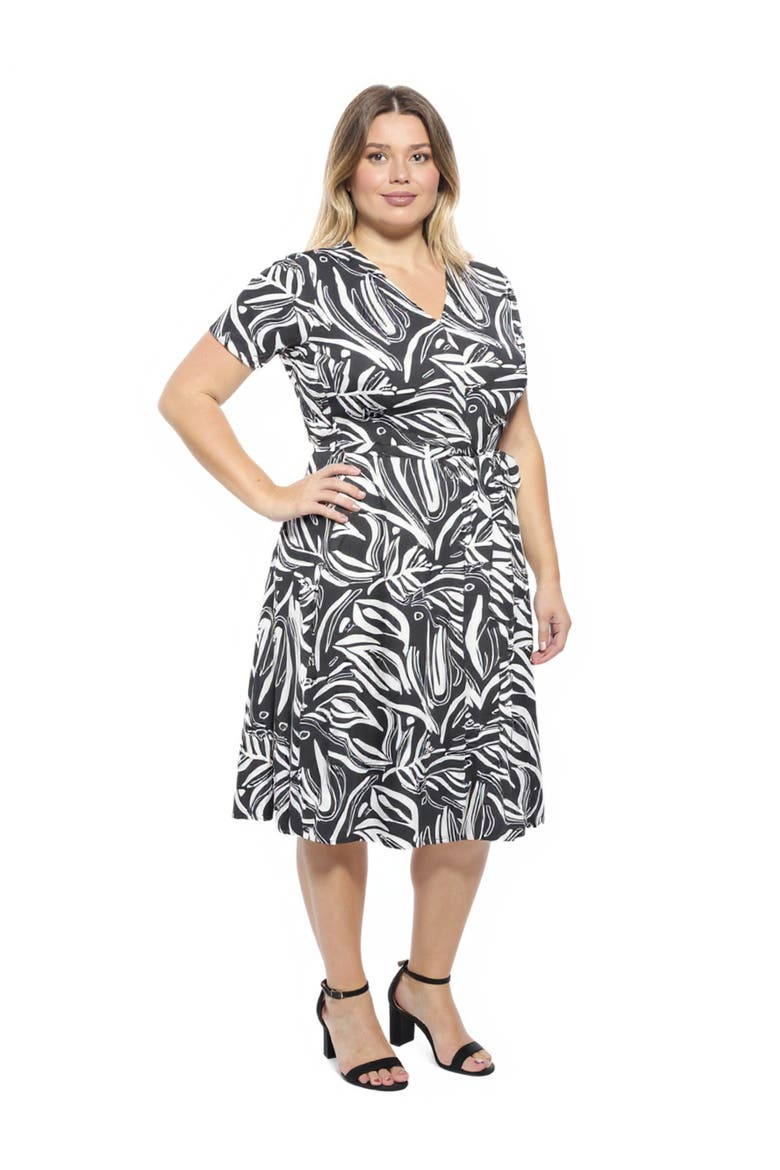 Curvy Essential Abstract V-Neck Short Sleeve A-Line Midi Dress