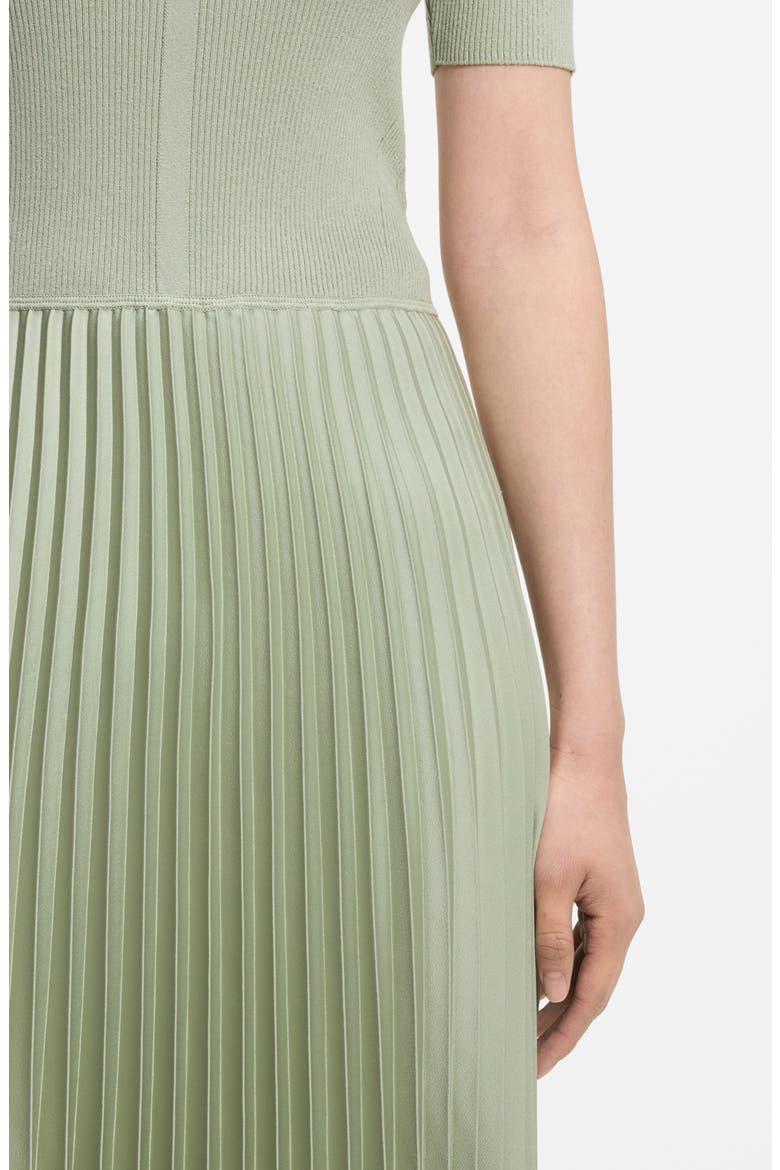 Fadridi Short Sleeve Pleated Midi Dress