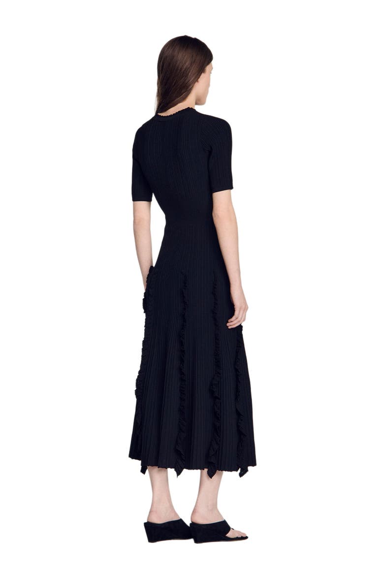 Knit maxi dress with ruffles