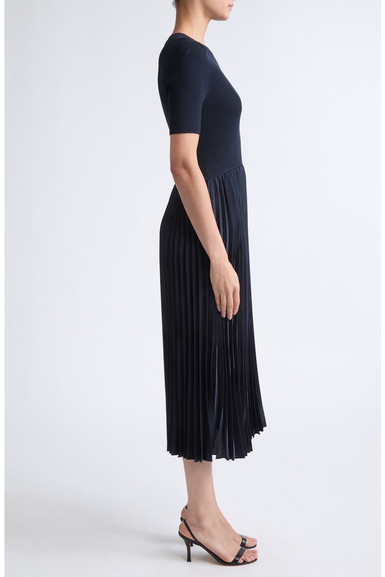 Fadridi Short Sleeve Mixed Media Midi Dress